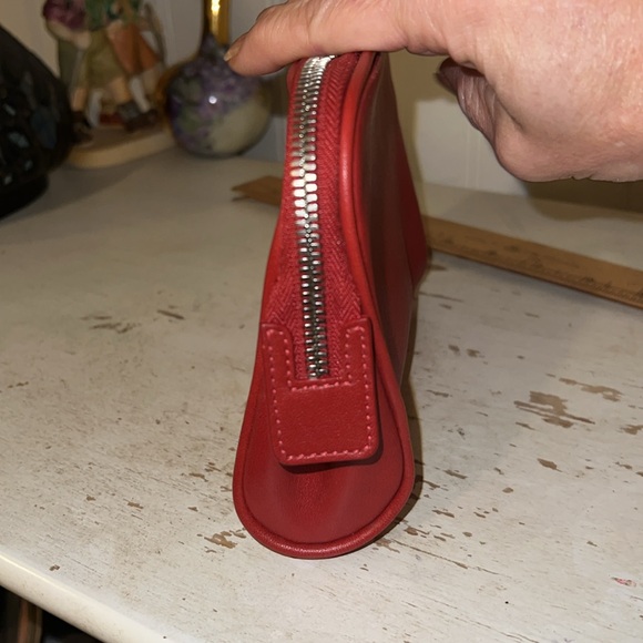 Vintage Coach red leather cosmetics case makeup - Picture 4 of 10